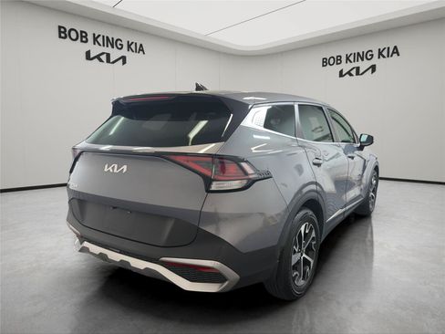 Used 2023 Kia Sportage EX FWD image 5