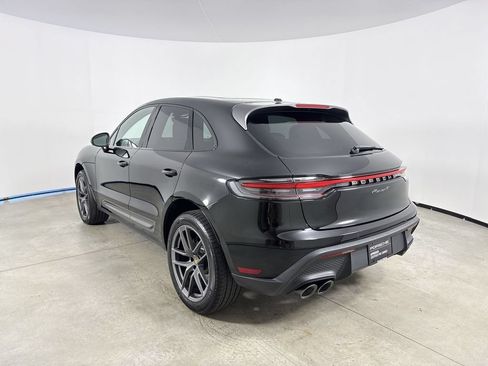 Certified 2025 Porsche Macan Turbo AWD/4WD image 3