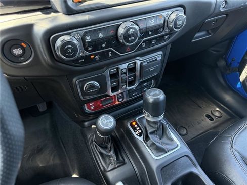 Used 2021 Jeep Wrangler Unlimited Rubicon w/ Trailer Tow Package AWD/4WD image 30