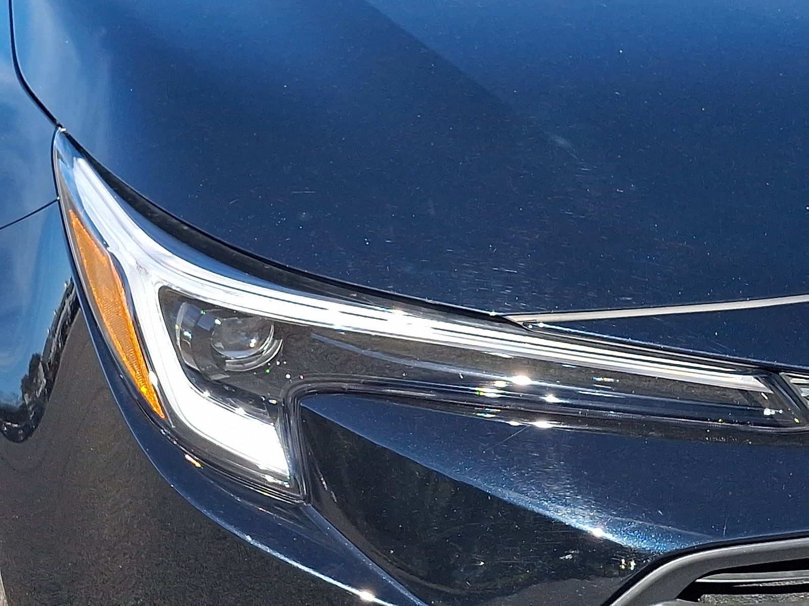 Certified 2025 Toyota Corolla LE AWD/4WD image 10