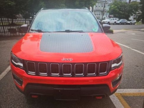 Used 2017 Jeep Compass Trailhawk w/ Leather Interior Group AWD/4WD image 2
