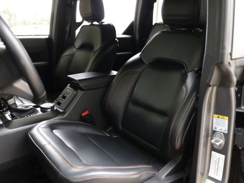 Used 2023 Ford Bronco Badlands AWD/4WD image 25
