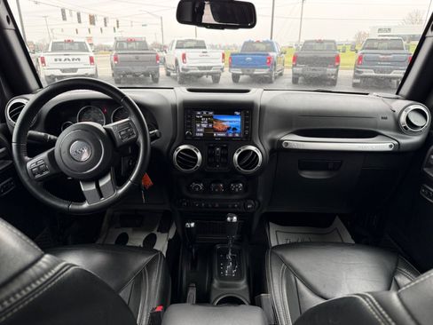 Used 2018 Jeep Wrangler Unlimited Sahara w/ Connectivity Group image 20