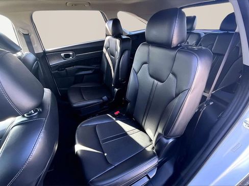 Used 2023 Kia Sorento SX image 26