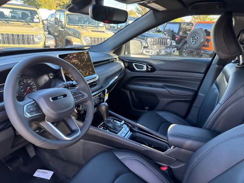 New 2026 Jeep Compass Limited image 12