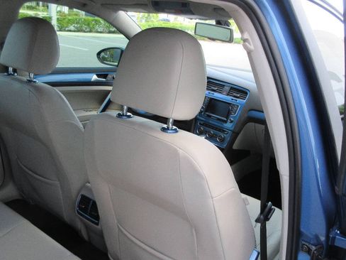 Used 2015 Volkswagen e-Golf SEL Premium FWD image 20