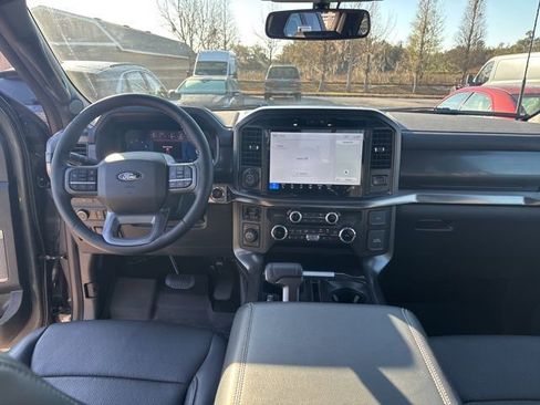 Used 2025 Ford F150 Lariat w/ Equipment Group 501A Mid image 11