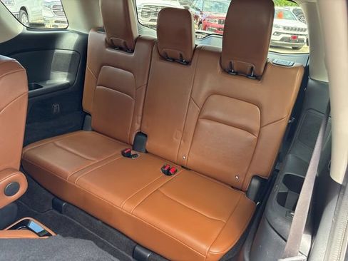 Used 2022 Nissan Pathfinder Platinum w/ Cargo Package AWD/4WD image 45