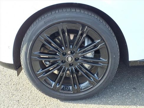 Certified 2022 Land Rover Range Rover SE image 9