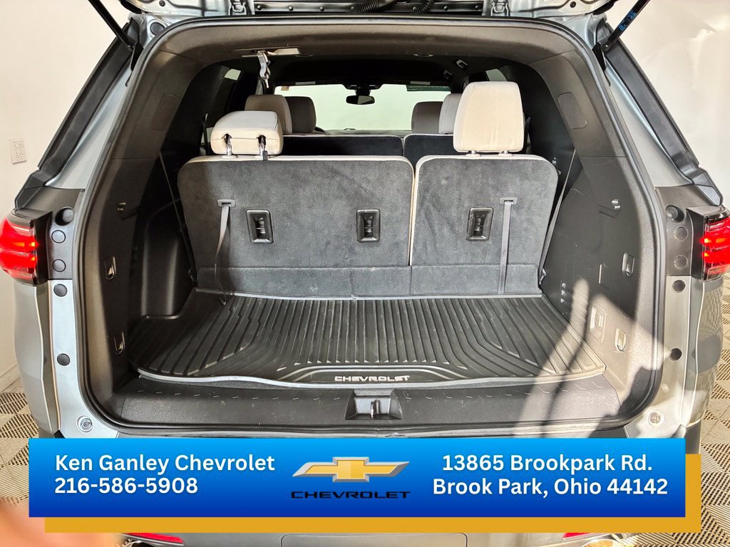 Used 2023 Chevrolet Traverse LS w/ Safety Package FWD image 19