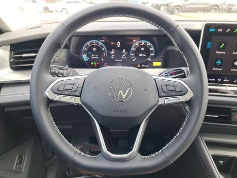 New 2026 Volkswagen Tiguan SE AWD/4WD image 10
