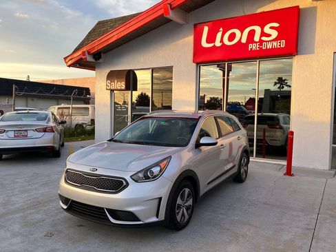Used 2019 Kia Niro LX FWD image 3