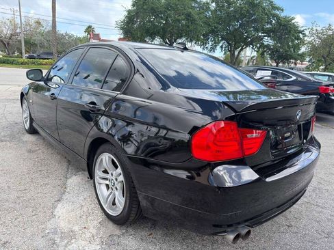 Used 2011 BMW 328i xDrive Sedan image 3