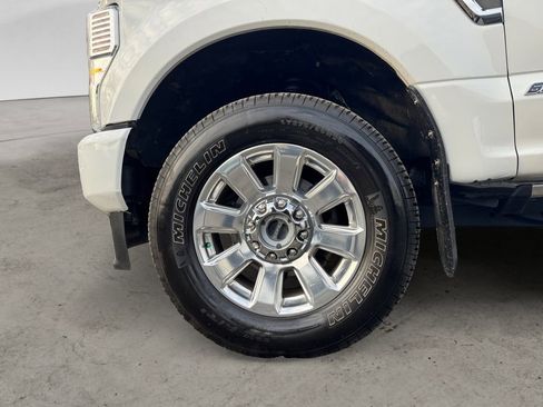 Certified 2022 Ford F350 Platinum AWD/4WD image 14