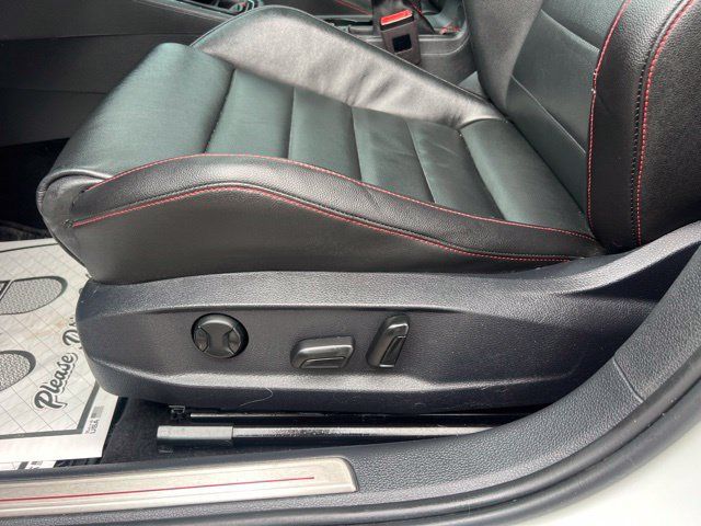 Used 2020 Volkswagen GTI Autobahn FWD image 22
