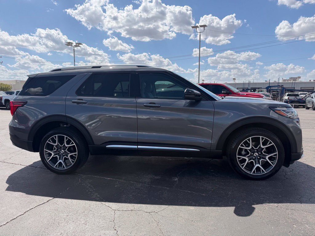 Used 2025 Ford Explorer Platinum w/ Ultimate Package AWD/4WD image 4