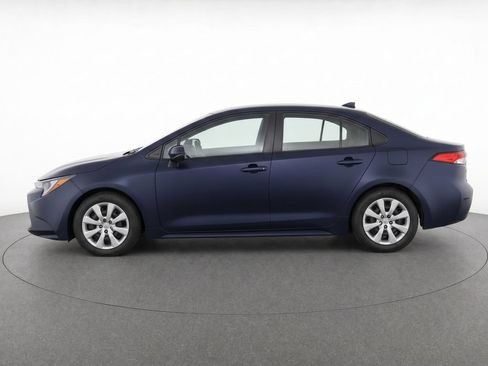 Used 2023 Toyota Corolla LE w/ Carpet Mat Package (TMS) FWD image 3