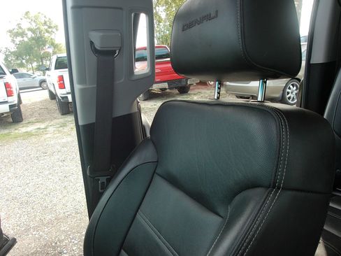 Used 2015 GMC Yukon XL Denali w/ Open Road Package RWD image 27