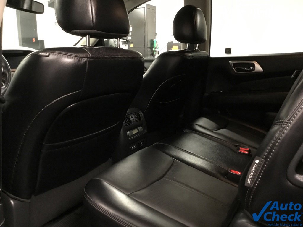 Used 2020 Nissan Pathfinder Platinum AWD/4WD image 30