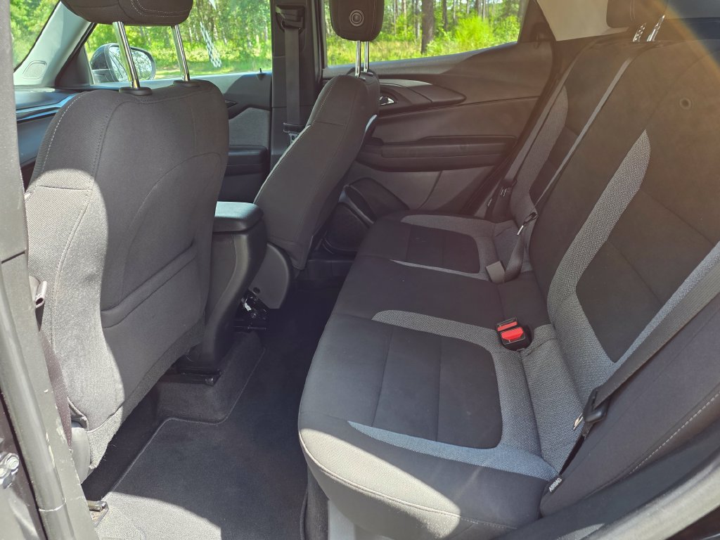Used 2025 Chevrolet TrailBlazer LT FWD image 15