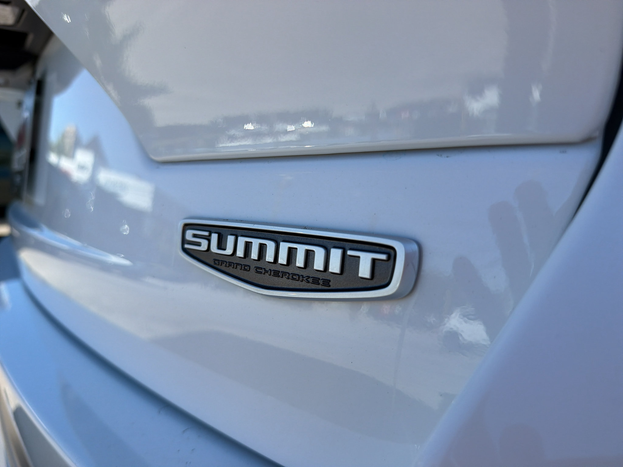 New 2027 Jeep Grand Cherokee Summit AWD/4WD image 13