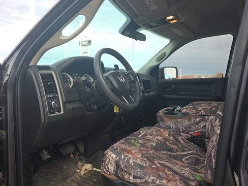 Used 2022 RAM 1500 Tradesman w/ Tradesman SXT Package image 10