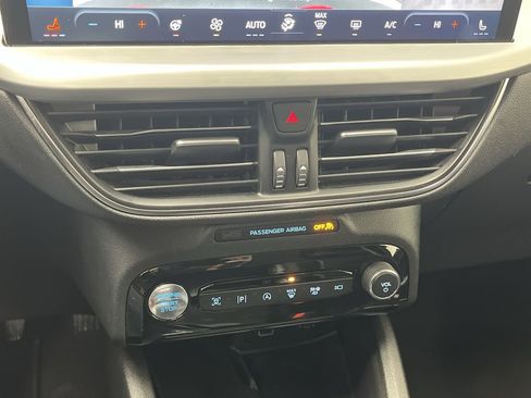 Certified 2024 Ford Escape Platinum image 22