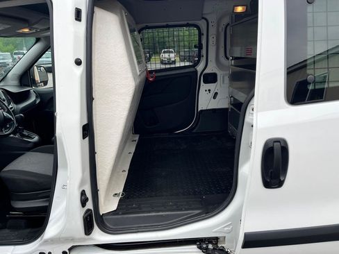 Used 2019 RAM ProMaster City Tradesman SLT FWD image 13