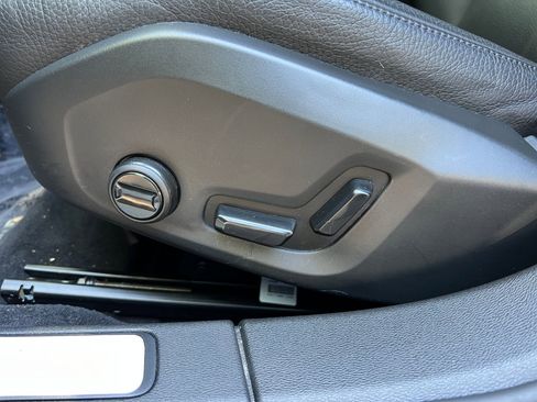 Used 2025 Volvo V60 B5 Cross Country Plus image 16