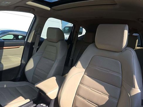 Used 2018 Volvo XC60 T5 Momentum w/ Convenience Package AWD/4WD image 19