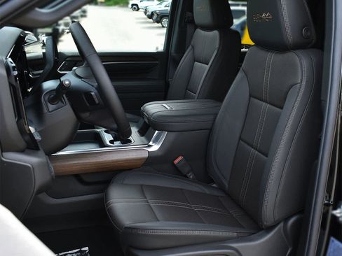 New 2026 Chevrolet Silverado 2500 High Country w/ High Country Premium Package AWD/4WD image 10