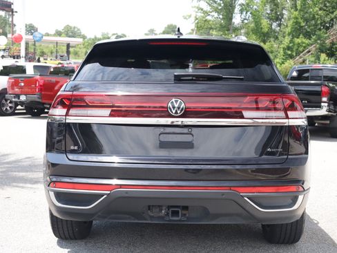 Used 2024 Volkswagen Atlas Cross Sport SE AWD/4WD image 4