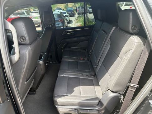 Used 2025 Chevrolet Tahoe LT AWD/4WD image 13
