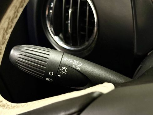Used 2019 FIAT 500 e FWD image 17