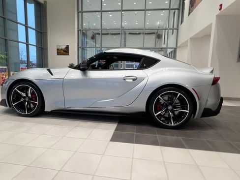 Used 2020 Toyota Supra image 3