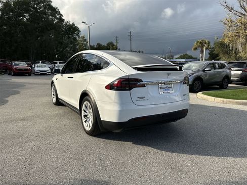Used 2018 Tesla Model X P100D image 4