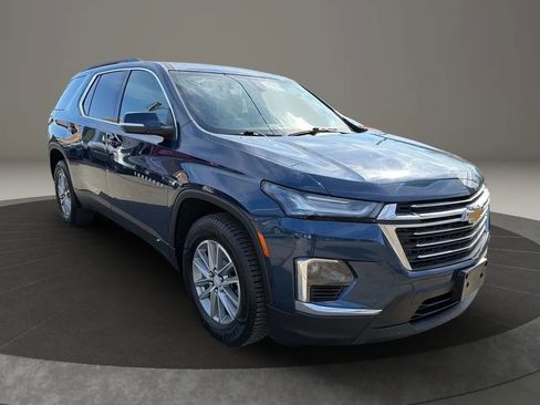 Used 2022 Chevrolet Traverse LT AWD/4WD image 3
