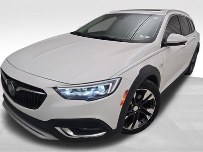 Used 2019 Buick Regal Essence w/ Driver Confidence Package I