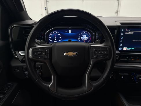 Used 2023 Chevrolet Silverado 1500 High Country AWD/4WD image 21