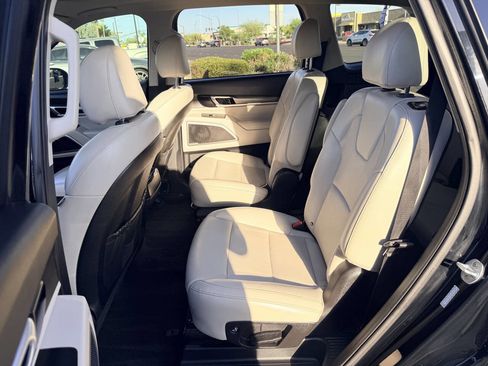 Used 2020 Kia Telluride S AWD/4WD image 19