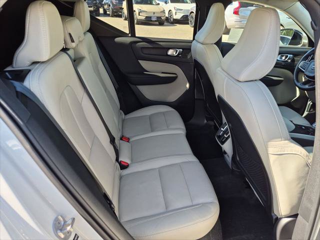 Used 2026 Volvo XC40 B5 Ultra w/ Climate Package AWD/4WD image 25