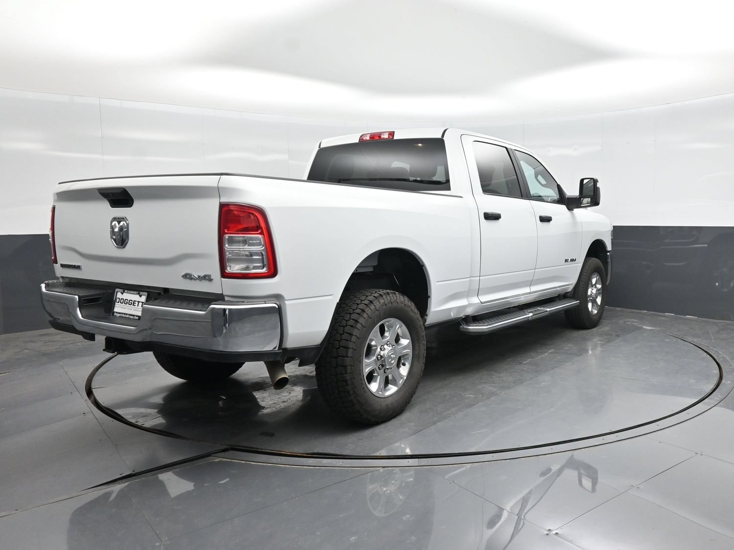 Used 2024 RAM 2500 Big Horn AWD/4WD image 9