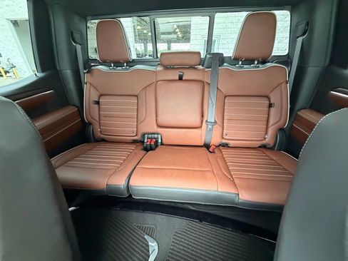 Used 2024 GMC Sierra 1500 Denali Ultimate AWD/4WD image 6