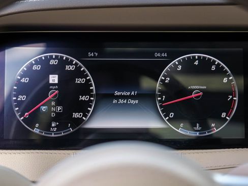 Used 2019 Mercedes-Benz S 560 4MATIC Sedan image 18