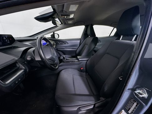 Used 2024 Toyota Prius LE image 13