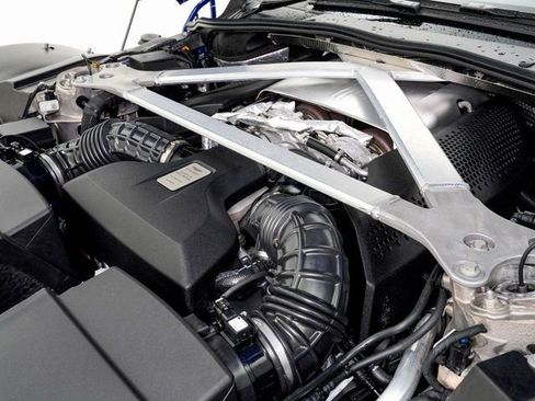 Used 2022 Aston Martin V8 Vantage Base image 29