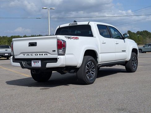 Used 2023 Toyota Tacoma TRD Sport w/ Advanced Technology Package image 4