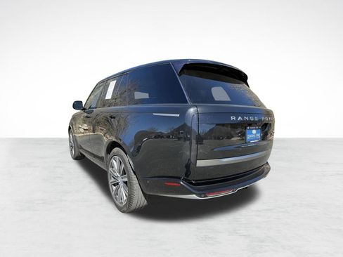 Certified 2023 Land Rover Range Rover SE image 3