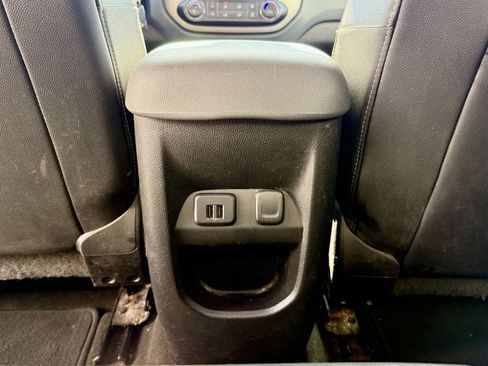 Used 2015 Chevrolet Colorado Z71 image 14