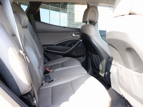 Used 2017 Hyundai Santa Fe Sport image 13